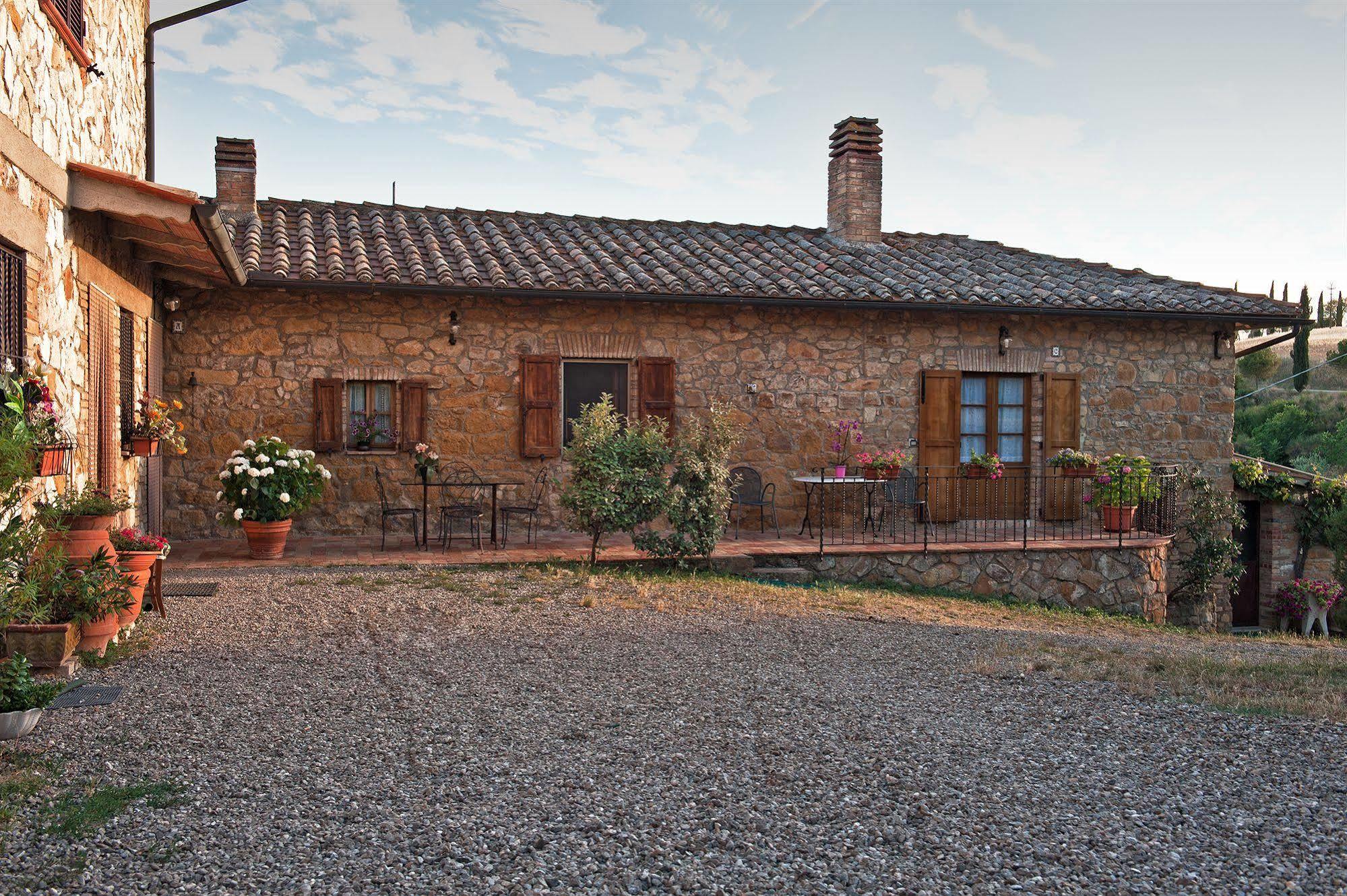 Agriturismo La Buca Di Bellugi San Quirico d'Orcia Exterior photo