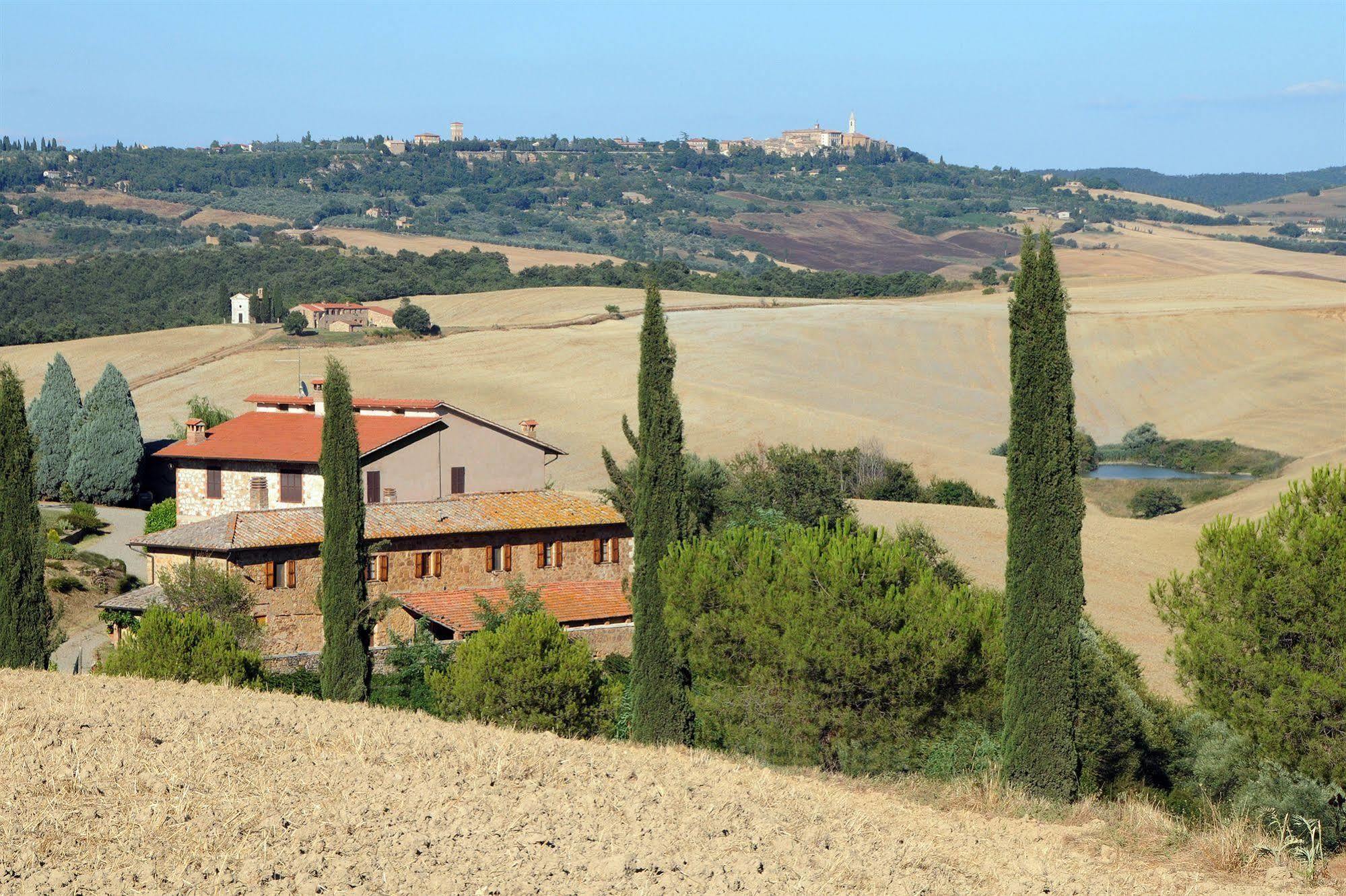 Agriturismo La Buca Di Bellugi San Quirico d'Orcia Exterior photo